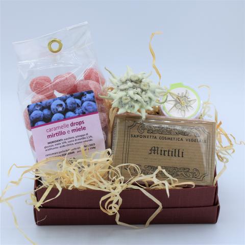 Confezione regalo balsamo con saponetta e caramelle al mirtillo